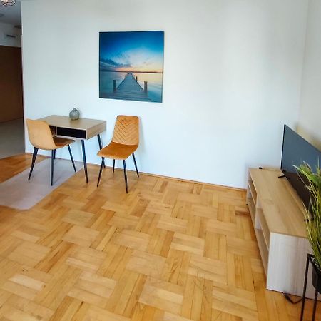 Prywatny Parking Apartament Zacisze By Rentoom Thorn Exterior foto