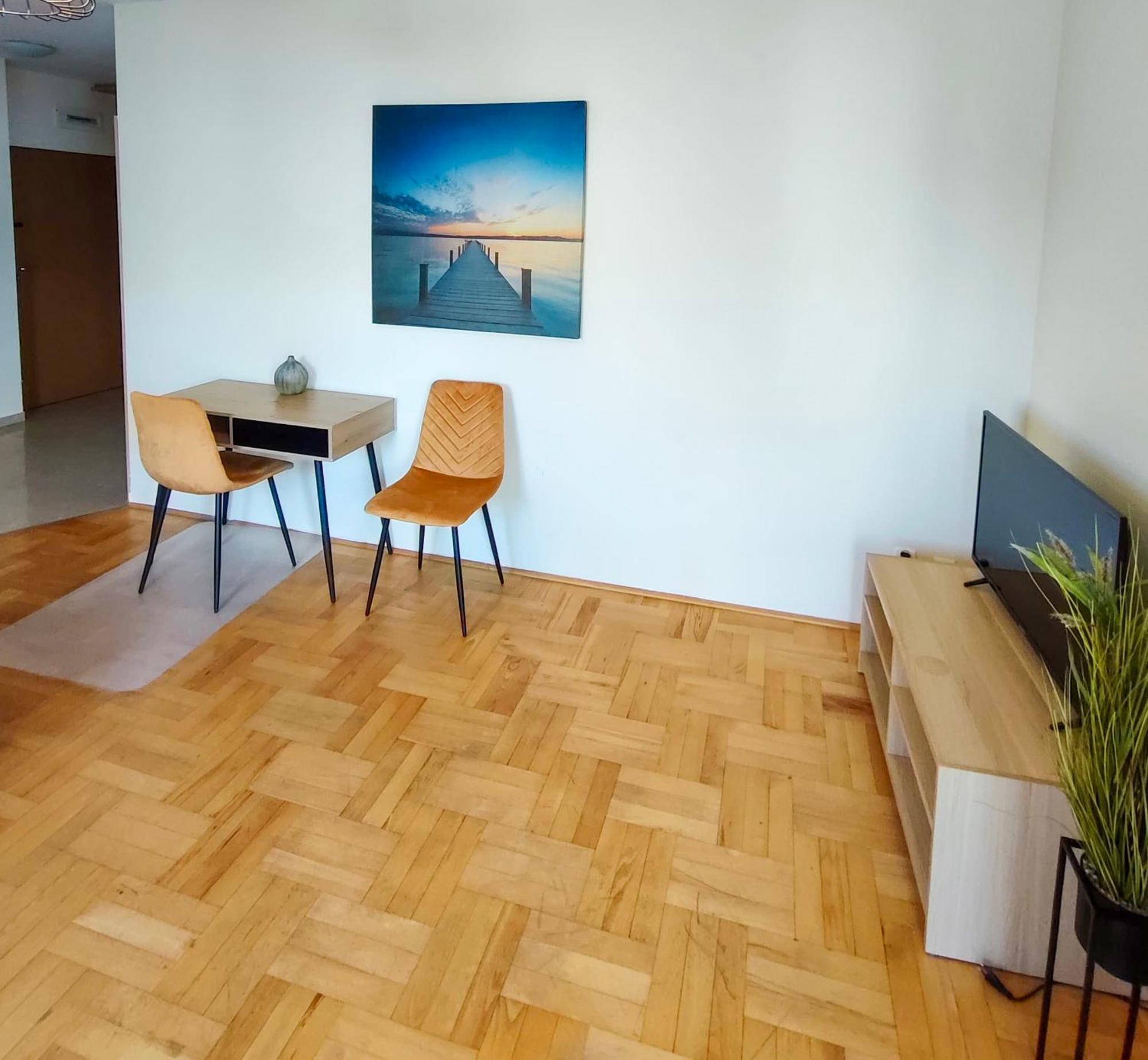 Prywatny Parking Apartament Zacisze By Rentoom Thorn Exterior foto