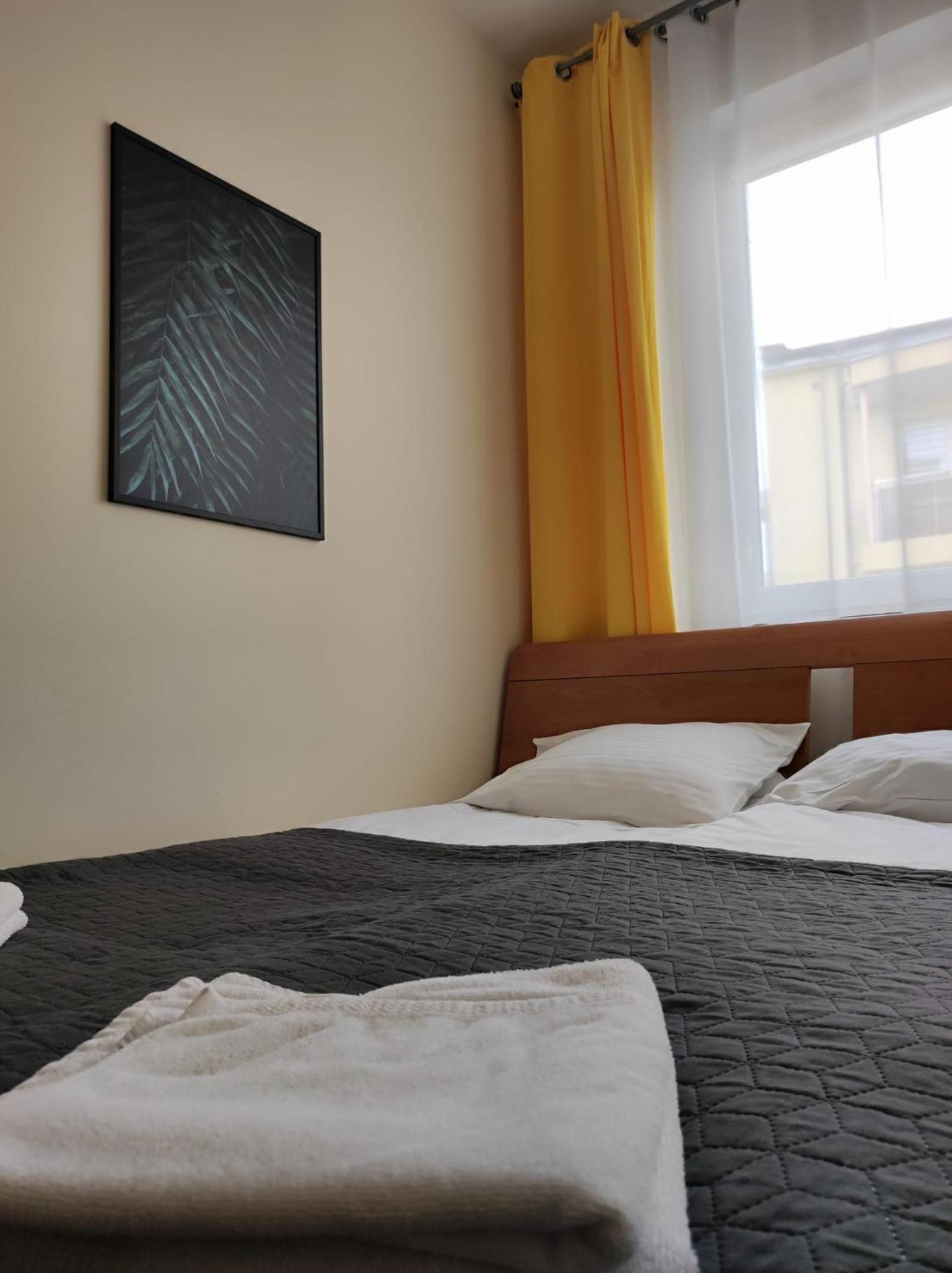 Prywatny Parking Apartament Zacisze By Rentoom Thorn Exterior foto